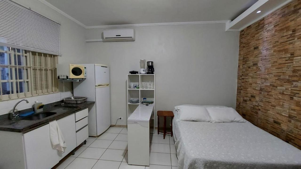 Kitnet 02 Com Ar Cond, A 3 Min Da Holiday home